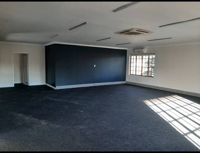 114M² OFFICE TO LET IN HILLCREST CENTRAL